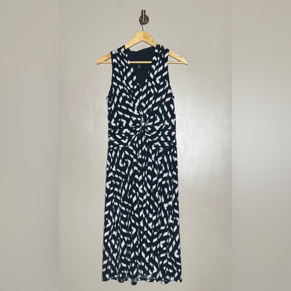 WHBM Twist Front Midi Dress Black White Print Stretch Lined Size 8 - Picture 2 of 10